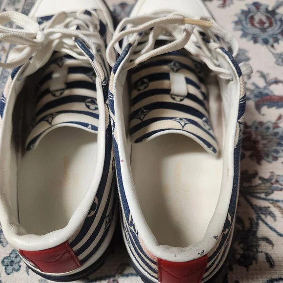 Louis Vuitton Navy and White Striped Sneakers - Picture 5 of 9